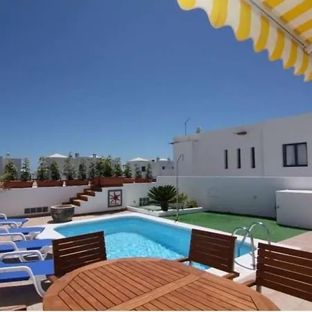 Appartement Playa Blanca Sleeps 6 Pool Wifi *