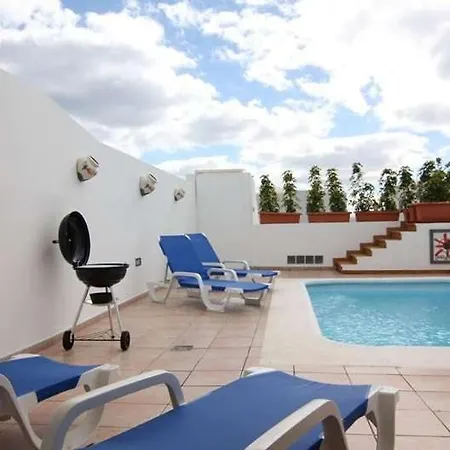Appartement Playa Blanca Sleeps 6 Pool Wifi